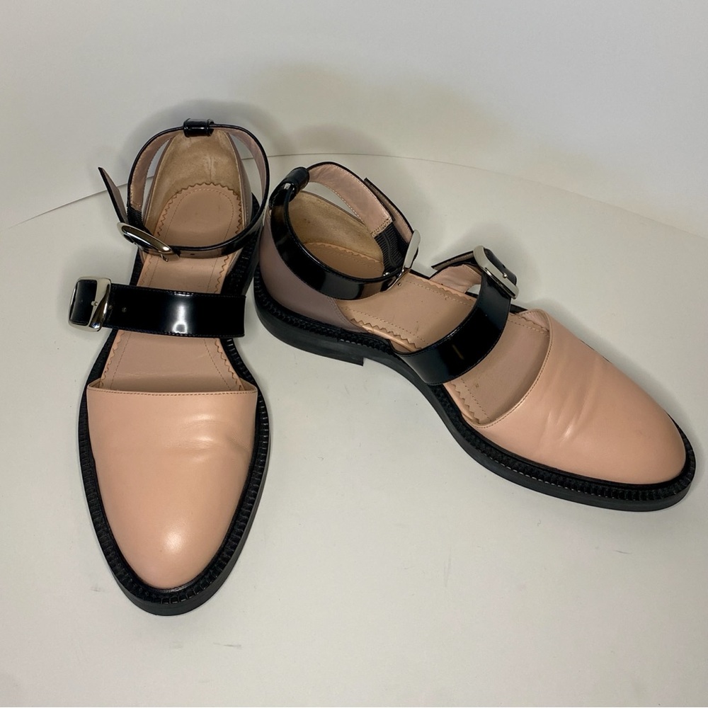 Inch2 Nude and Black sandals